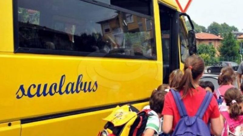 Ciampino, Diritti in Comune: “Servizio scuolabus, famiglie abbandonate a loro stesse e senza comunicazioni”