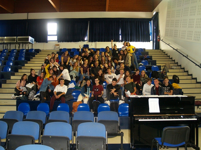 Ciampino, domenica “Musica nell’aria” al “Visual Arts Department”: c’è anche il Coro Unisono del Liceo “Volterra”