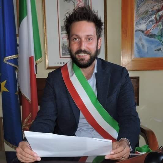 Genzano, Zoccolotti giura sulla Costituzione e presenta la giunta