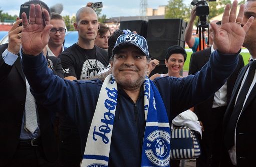 Addio, “Pibe de Oro”! A 60 anni si spegne Diego Armando Maradona. Il più grande di sempre