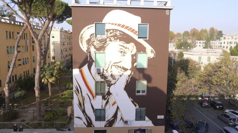 Tufello (Roma), inaugurato oggi il murales per Gigi Proietti