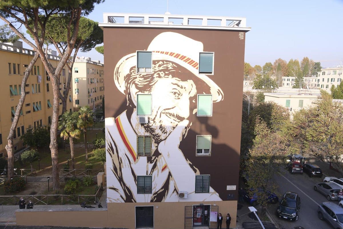 Tufello (Roma), inaugurato oggi il murales per Gigi Proietti