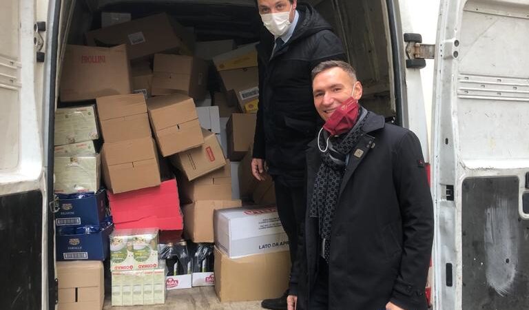 Solidarietà, BCC Colli Albani consegna furgone pieno di cibo per la Caritas di Albano e incontra il Vescovo Semeraro