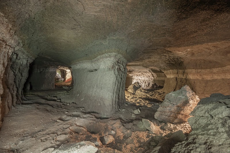 Velletri – Torna alla ribalta la “Grotta della Pozzolana”, vecchio rifugio di guerra