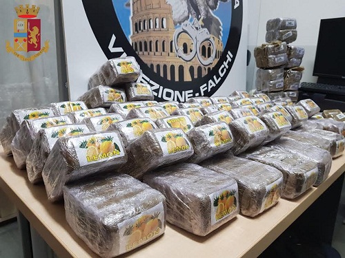 Valle Martella (Zagarolo), nascondeva oltre 35 kg di hashish in un capannone: arrestato