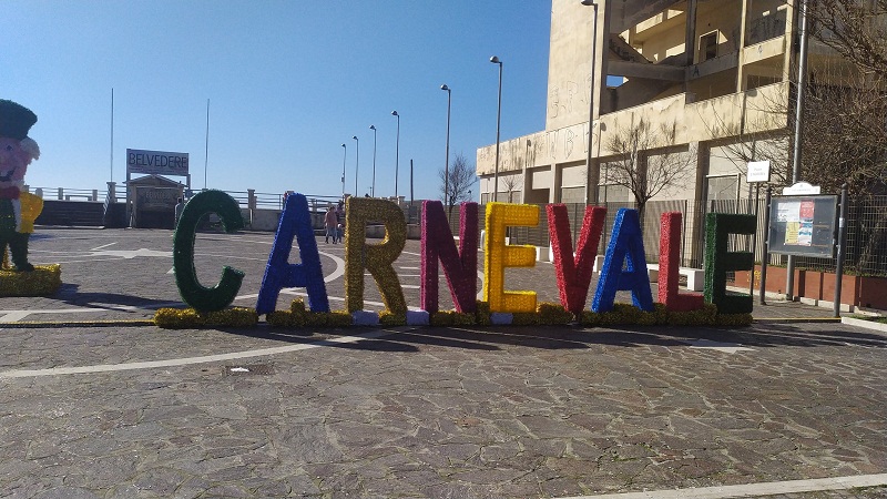 Pomezia, iniziato il Carnevale della speranza con Alice nel Paese delle Meraviglie