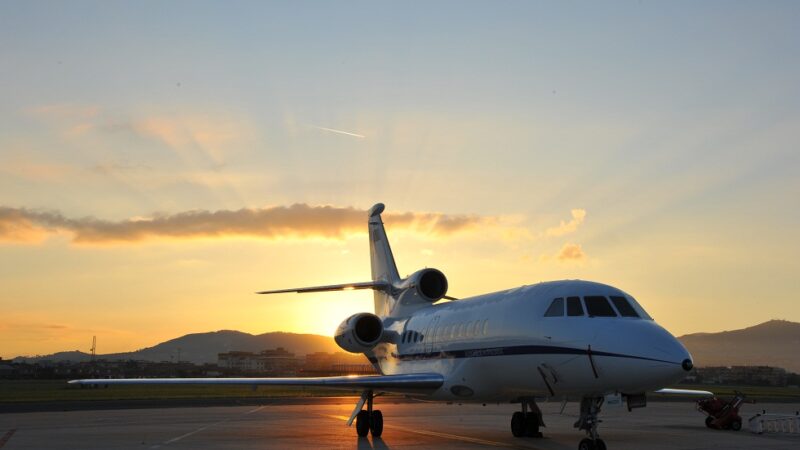 Aeronautica Militare, in volo un velivolo Falcon 900 del 31° Stormo di Ciampino per un uomo in pericolo di vita