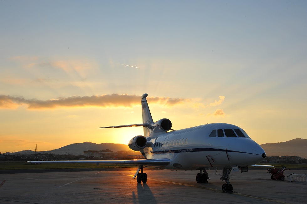 Ciampino, neonata trasportata d’urgenza da Alghero con Falcon 900