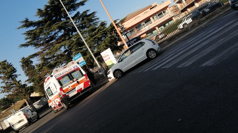 Albano, incidente all’Incrocio delle Quattro Strade: ferito un ragazzo