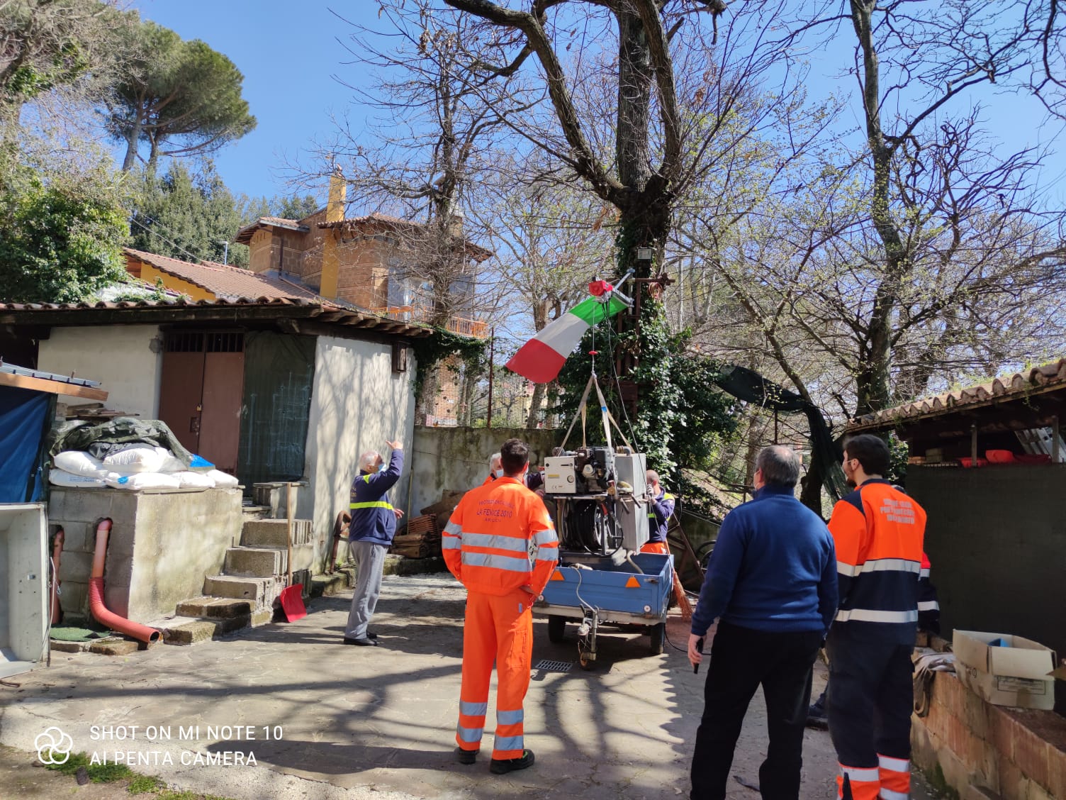 Ariccia – Volontari Protezione Civile La Fenice 2010 al lavoro per provare nuove attrezzature