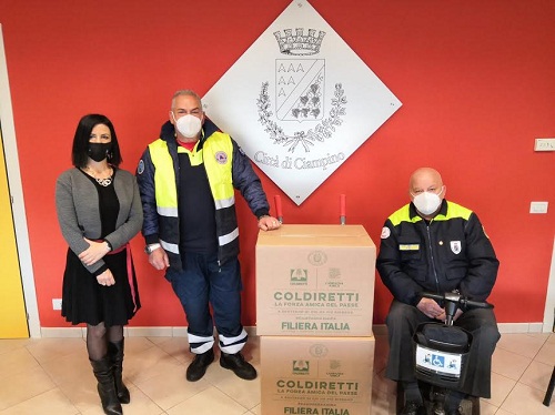 Ciampino, consegnato a Protezione Civile pacco alimentare Coldiretti