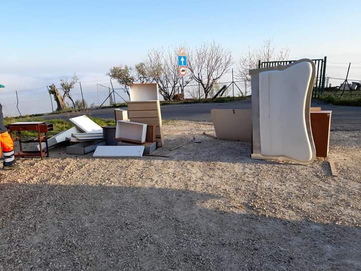 Monte Porzio, dietro al Cimitero… una camera da letto!