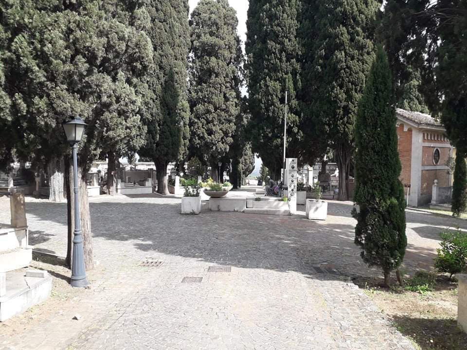 Frascati Futura in piazza per dire NO all’esternalizzazione del Cimitero