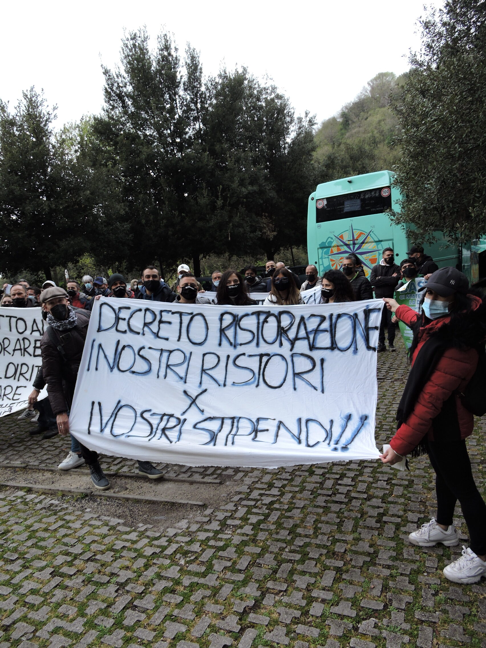 Ariccia, la protesta dei fraschettari arriva a piazza Montecitorio (FOTO)