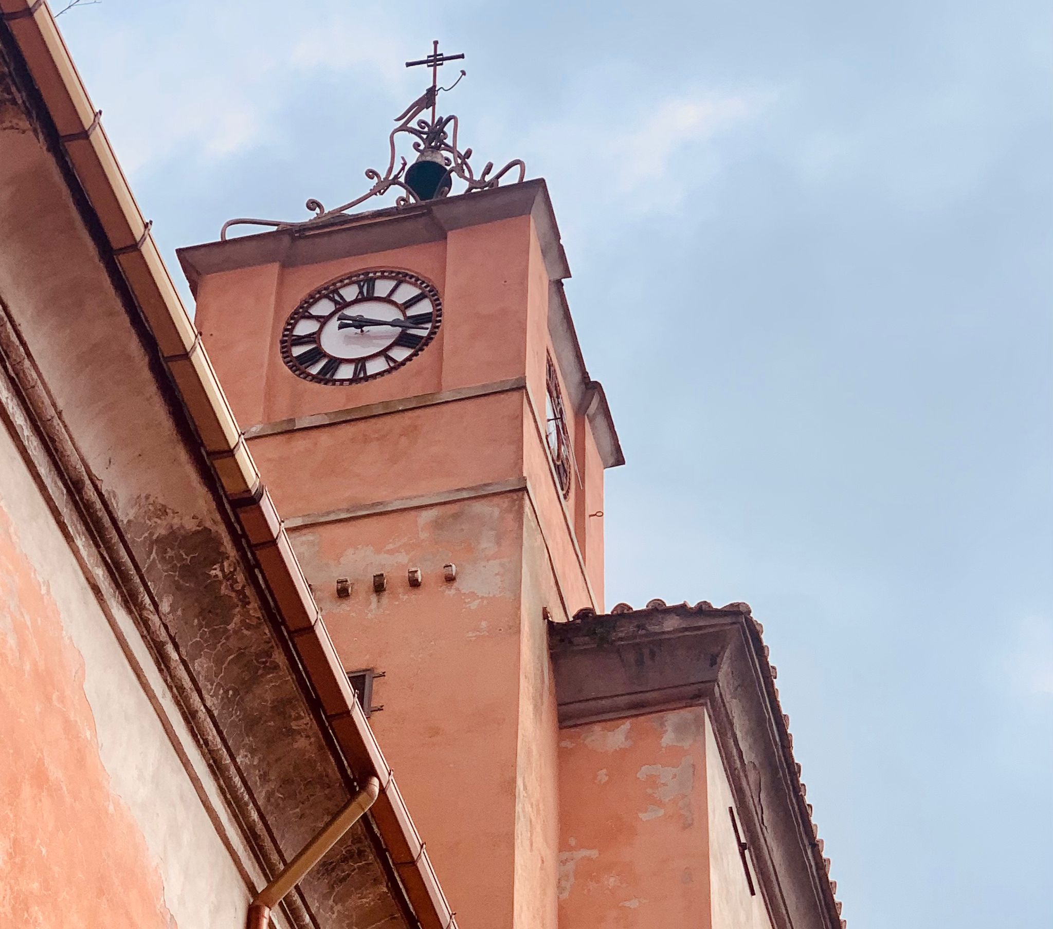 Nemi, torna in funzione l’orologio del campanile del centro storico