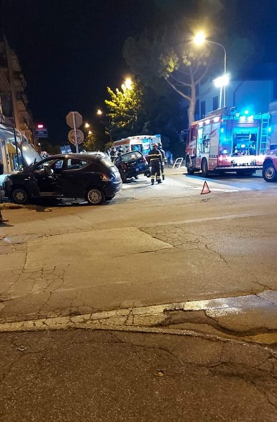 Ciampino, incidente tra Viale di Marino e Via Col di Lana: 3 in ospedale