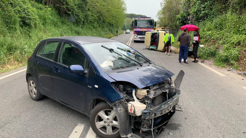 Velletri, incidente su via appia: grave un conducente