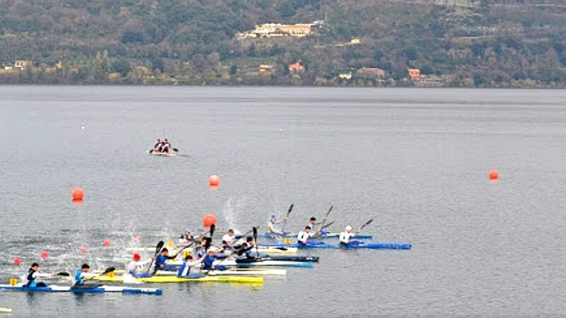 Campionato Regionale di Canoa sulle acque del lago di Castel Gandolfo