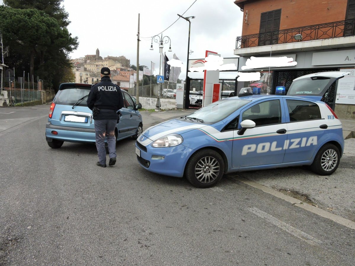 Genzano, residenti avvistano ladro e chiamano la Polizia: fermato e denunciato 30enne del posto