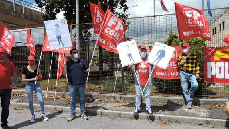 Velletri, protesta della Cgil davanti al carcere. Chiedono personale e più sicurezza