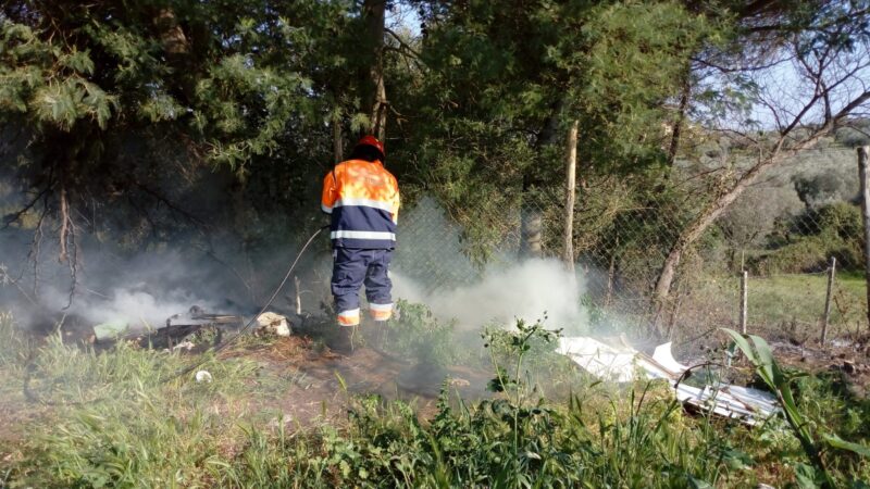 Lanuvio, primo incendio estivo in via Casal Marini. Molte le ore di lavoro della Protezione Civile e dei Pompieri