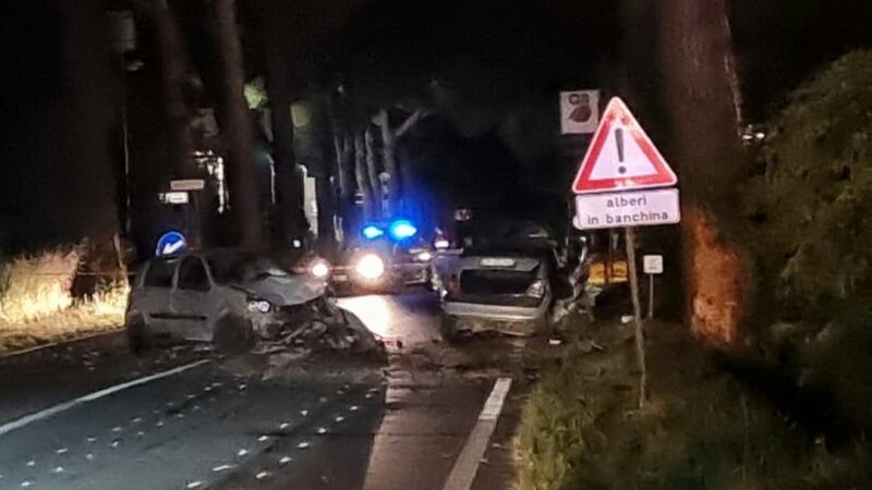 Velletri, incidente mortale sulla via Appia, ventiduenne perde la vita