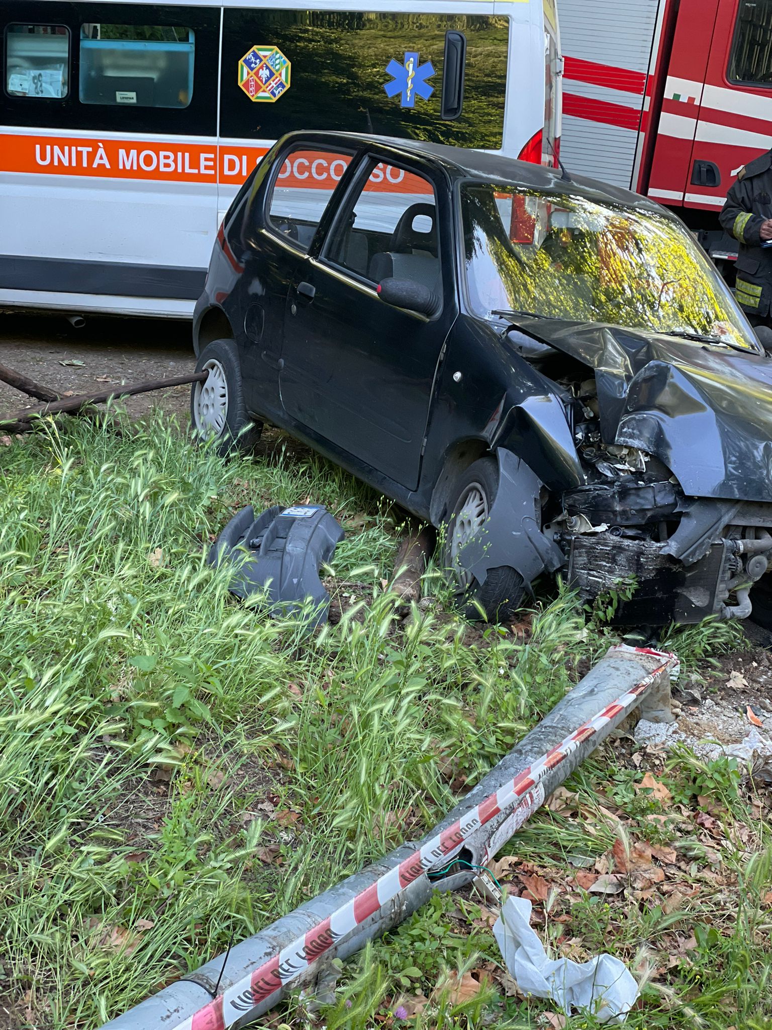 Monte Compatri, incidente sulla strada statale 216 Casilina: donna ferita seriamente