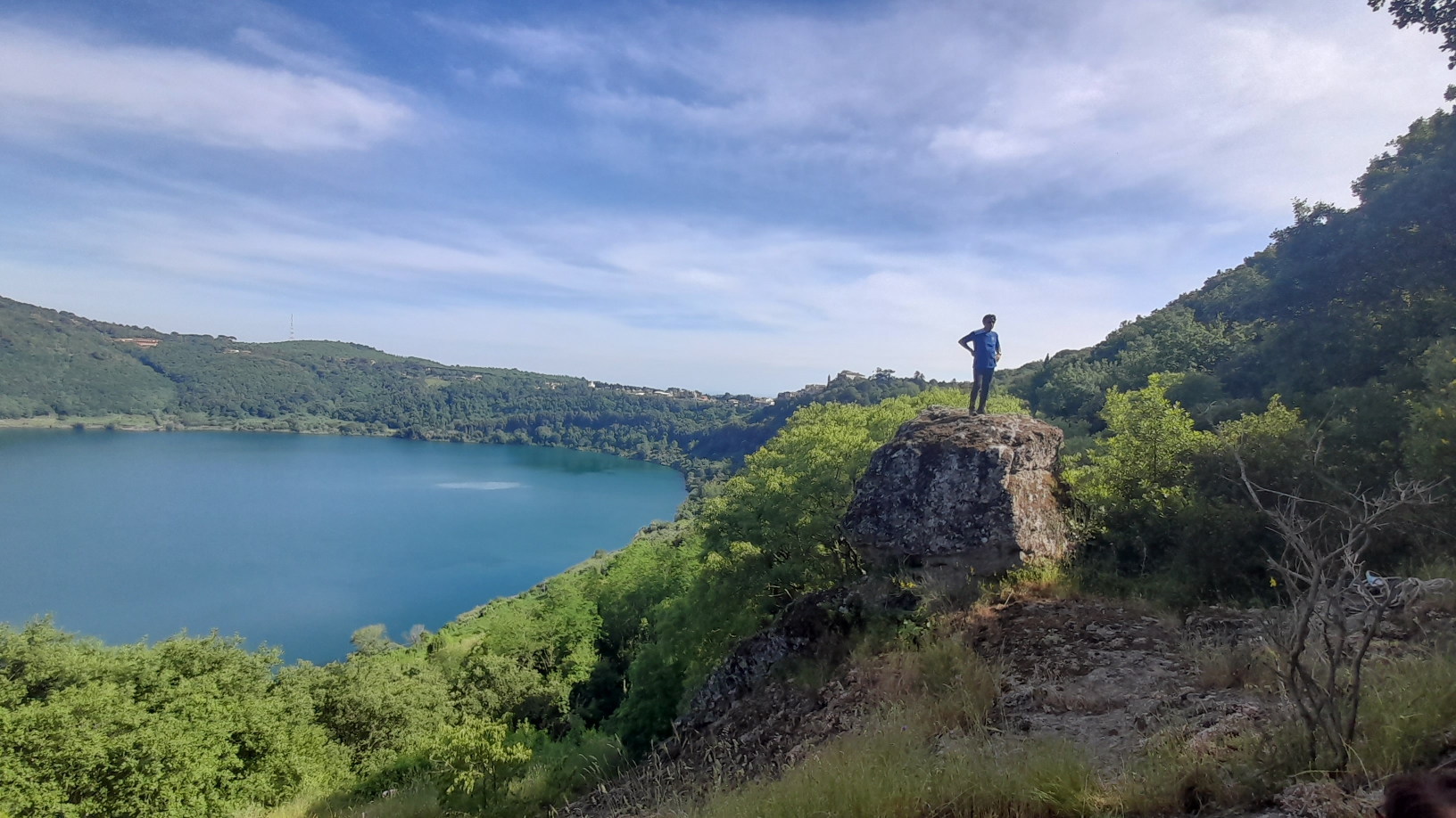 Dal Circo Massimo di Roma a Castel Gandolfo per la prima tappa di un lungo viaggio a piedi