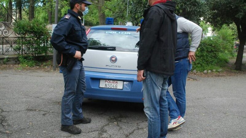 Albano, rapinano coppietta, arrestati due ragazzi e due ragazze