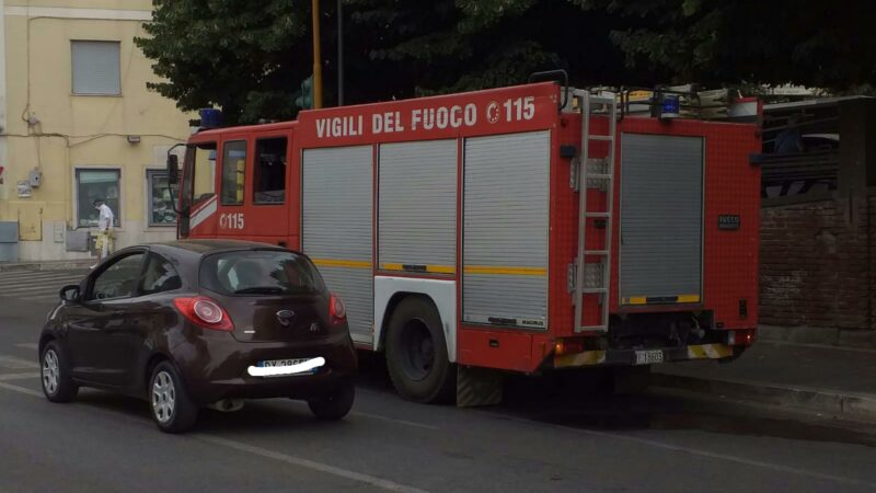 Genzano, quattro gli incidenti in pochi giorni. Ieri investita una donna, soccorsa da due pompieri