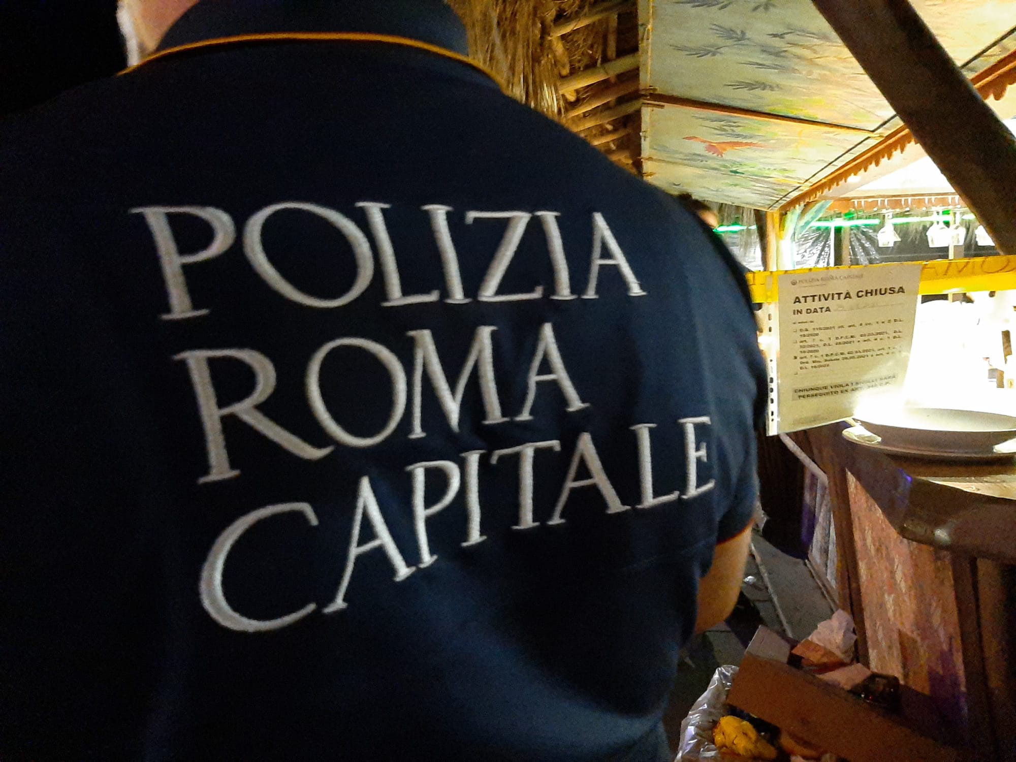 Roma, controlli della Polizia Locale nei luoghi della movida: chiusa una discoteca non autorizzata e violazione misure anti Covid