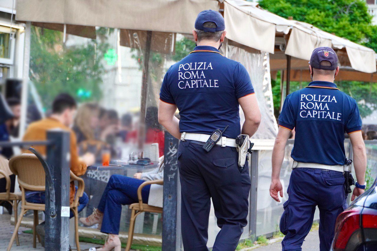 Roma, Polizia Locale controlli movida: sanzionati due noti locali per mancanza rispetto norme anti covid