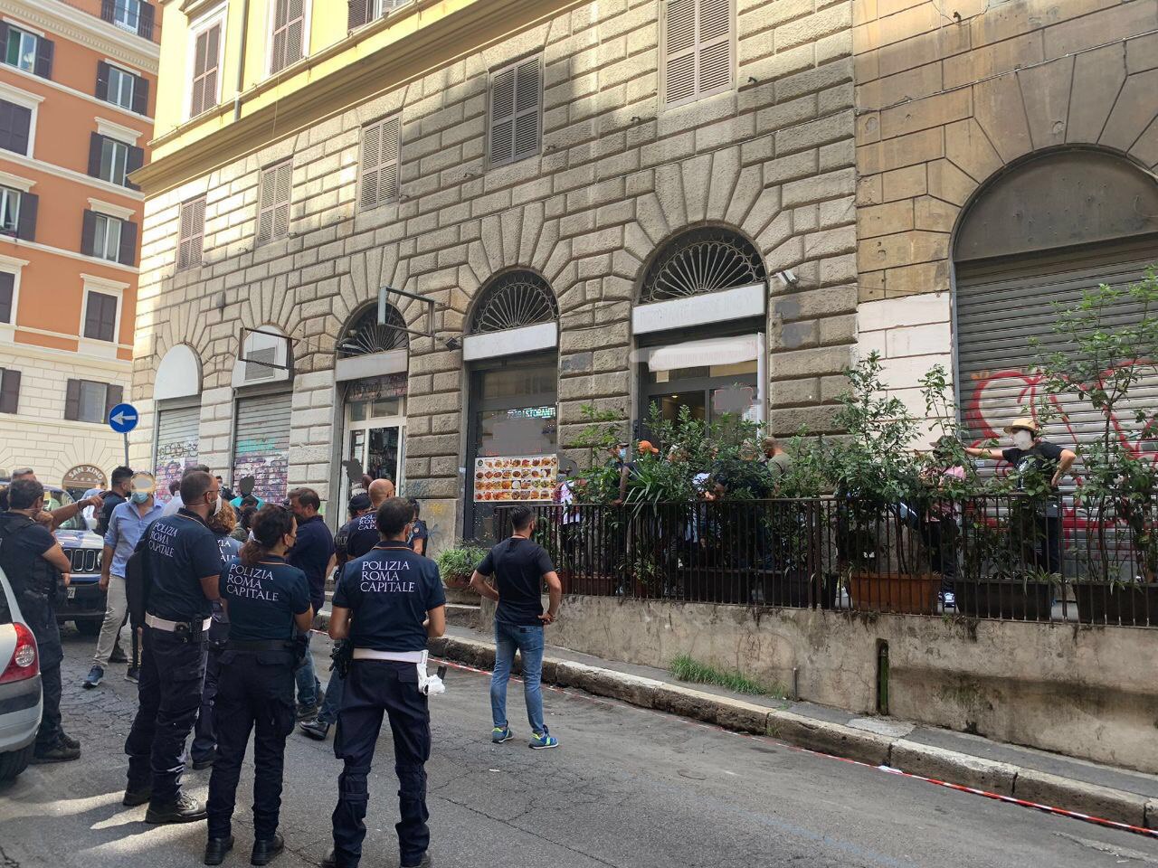 Roma, maxi controllo interforze nell’area della stazione Termini, 691 persone identificate