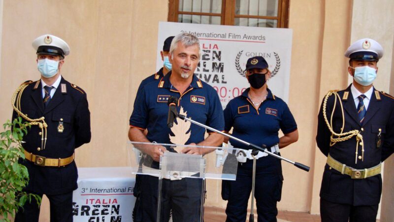 Roma, la Polizia Locale riceve il premio “Golden Leaf” per l’impegno nella lotta in difesa dell’ambiente