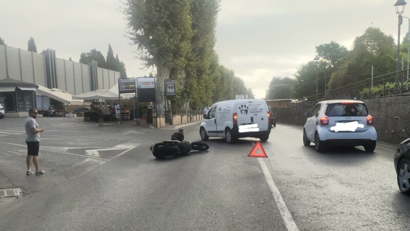 Velletri, sta meglio è stato dimesso il motociclista investito ieri su via Lata