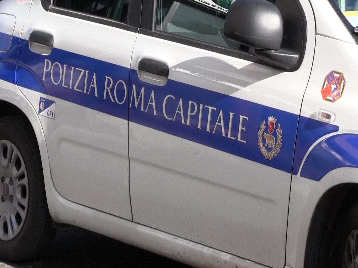 La Polizia di Roma Capitale sequestra strutture abusive in zona Appio – Tuscolano e denuncia il proprietario di un locale per abusi edilizi