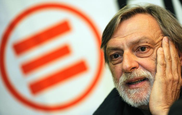 Ci lascia oggi a soli 73 anni Gino Strada, fondatore di Emergency