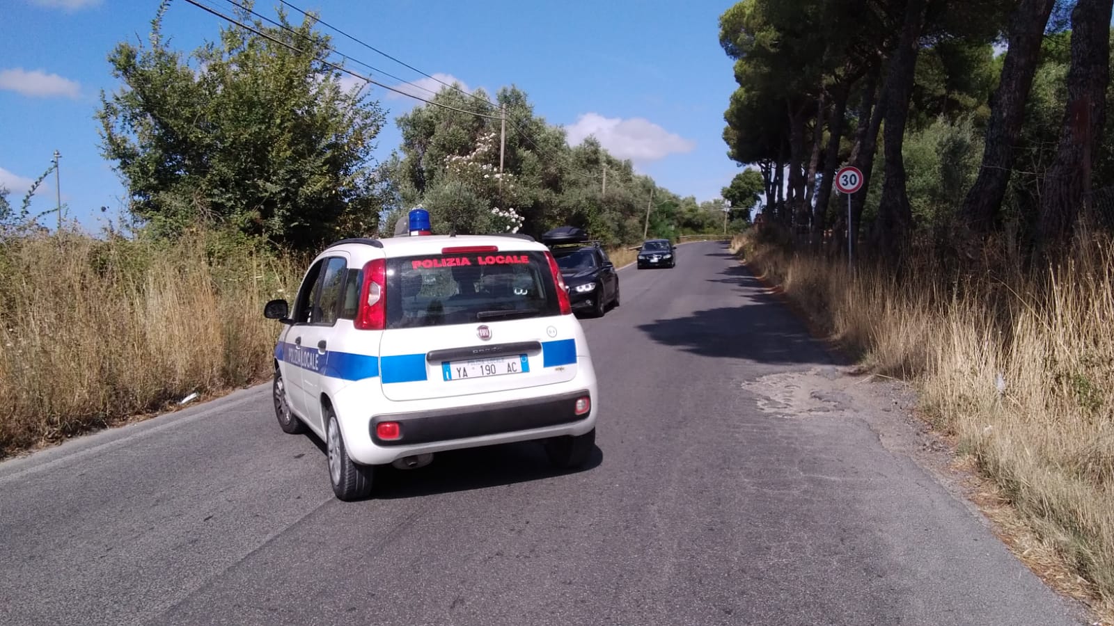 Cecchina, In arrivo i mezzi di Ama alla discarica di Roncigliano: cittadini e associazioni bloccano la strada( in aggiornamento)