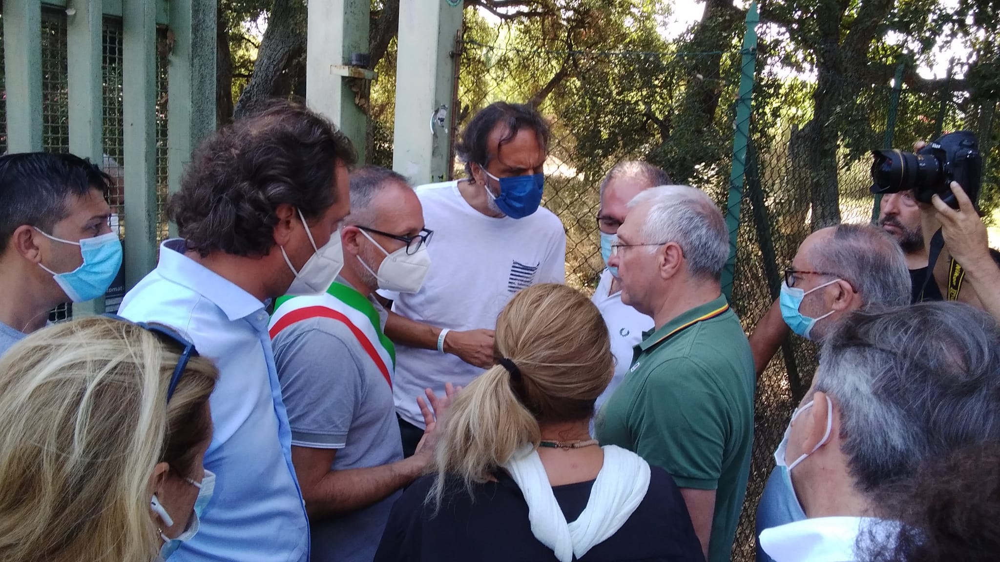 Cecchina, Continuano serrate  le proteste a roncigliano: il sindaco richiede un sopralluogo della discarica