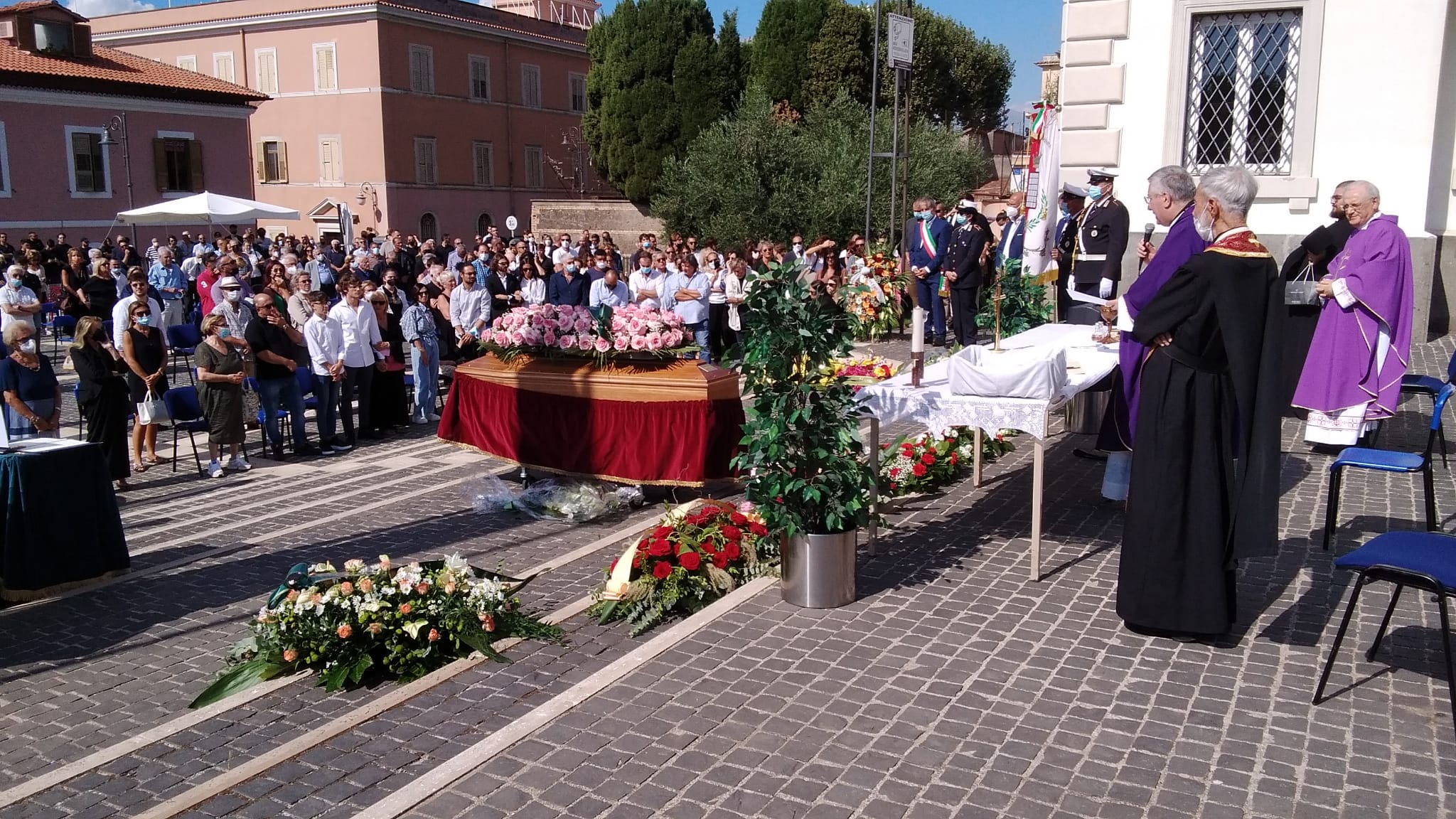 Grottaferrata, in corso i funerali di Claudio Ciocca