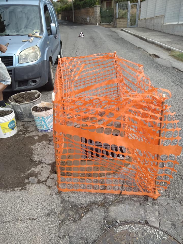 Castel Gandolfo, in atto i lavori di manutenzione delle griglie di scolo