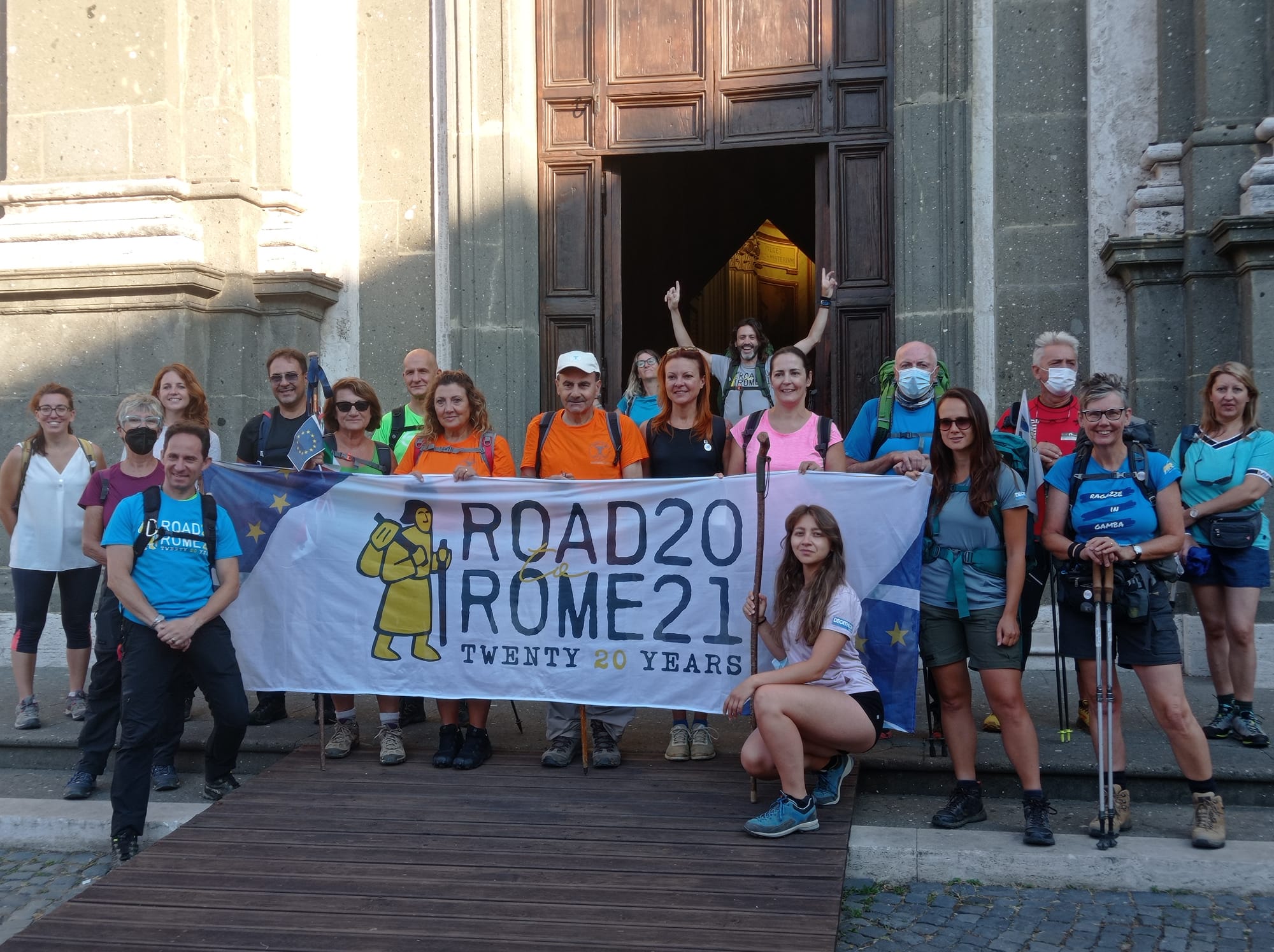 Albano, i pellegrini della Via Francigena si incamminano verso Velletri