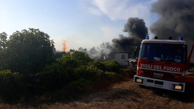 Albano, incendio doloso distrugge una proprietà privata in via Santa Fumia