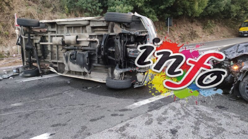 VELLETRI, INCIDENTE SU VIA APPIA NUOVA, 4 FERITI