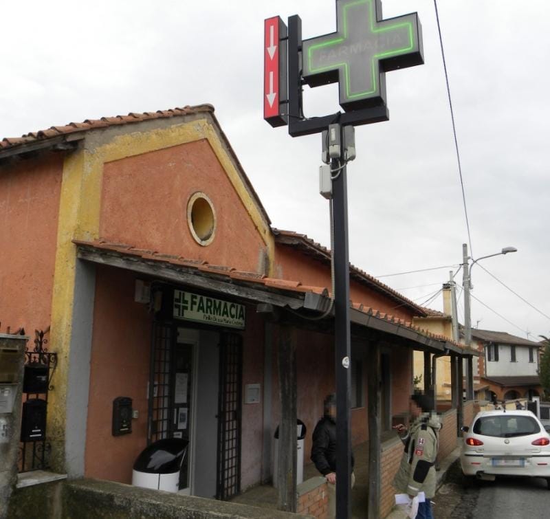 Genzano, catturati i due ladri che avevano rapinato una farmacia