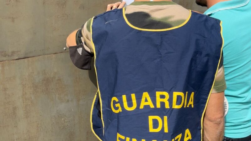 Marino, scoperta dalla Guardia di Finanza una discarica abusiva con annessa officina, denunciata una persona