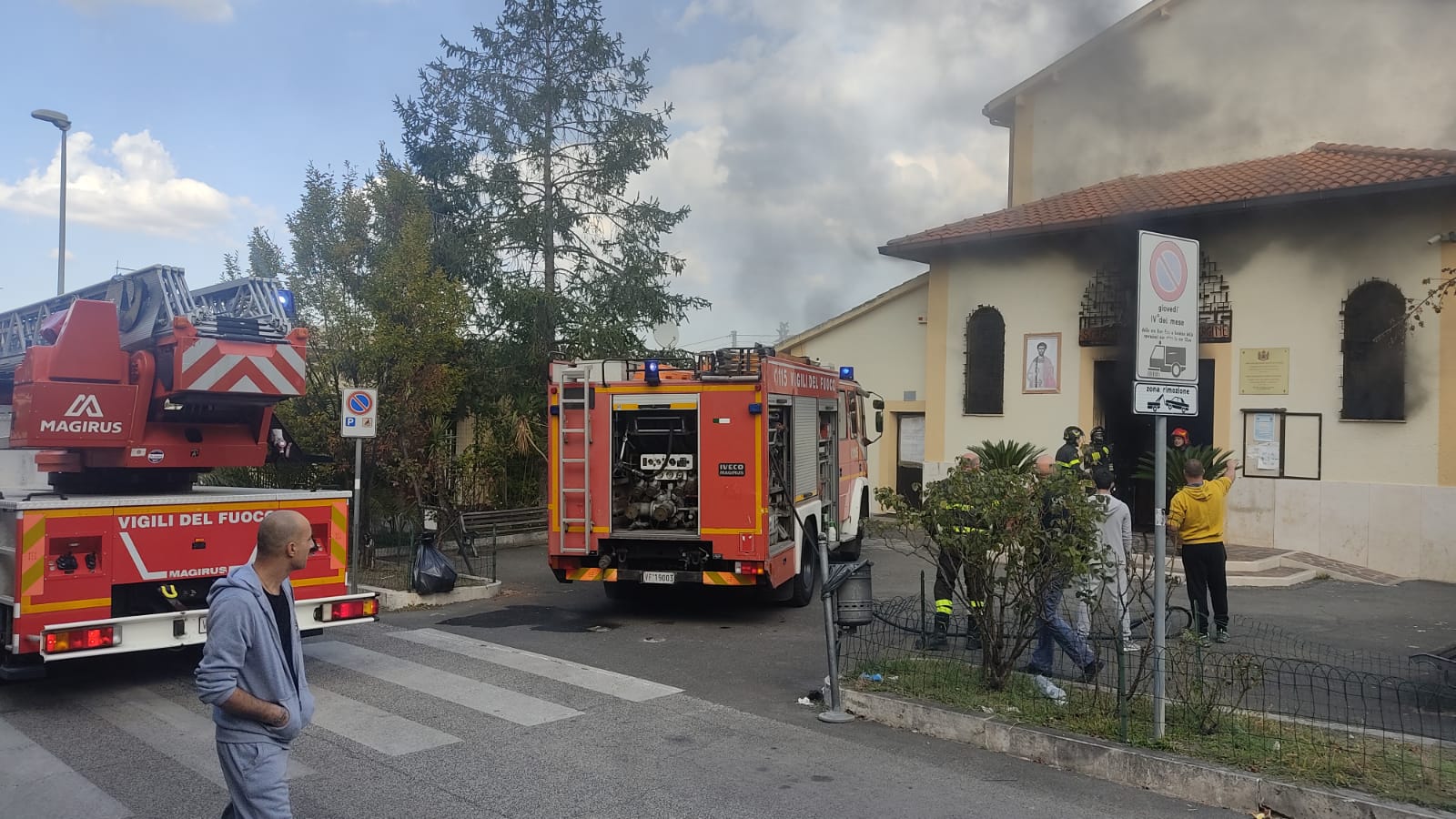 Pavona, incendio distrugge la ex Chiesa di San Giuseppe