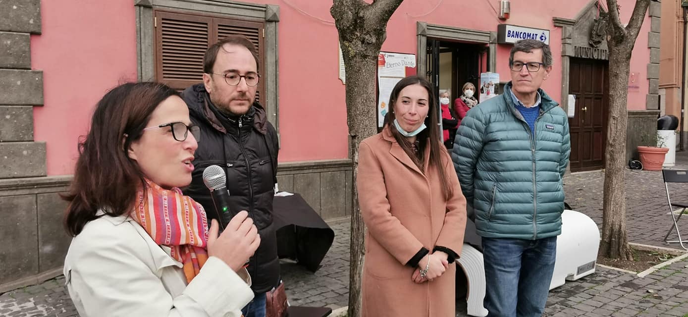 Cultura, “Eterno Dante”: iniziato il tour alla scoperta delle panchine letterarie nei Prenestini