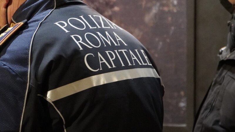 Roma: Sicurezza stradale, oltre 5600 sanzioni per soste irregolari sugli attraversamenti pedonali