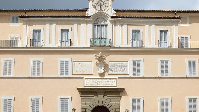 Un gioiello dei Castelli Romani: Castel Gandolfo